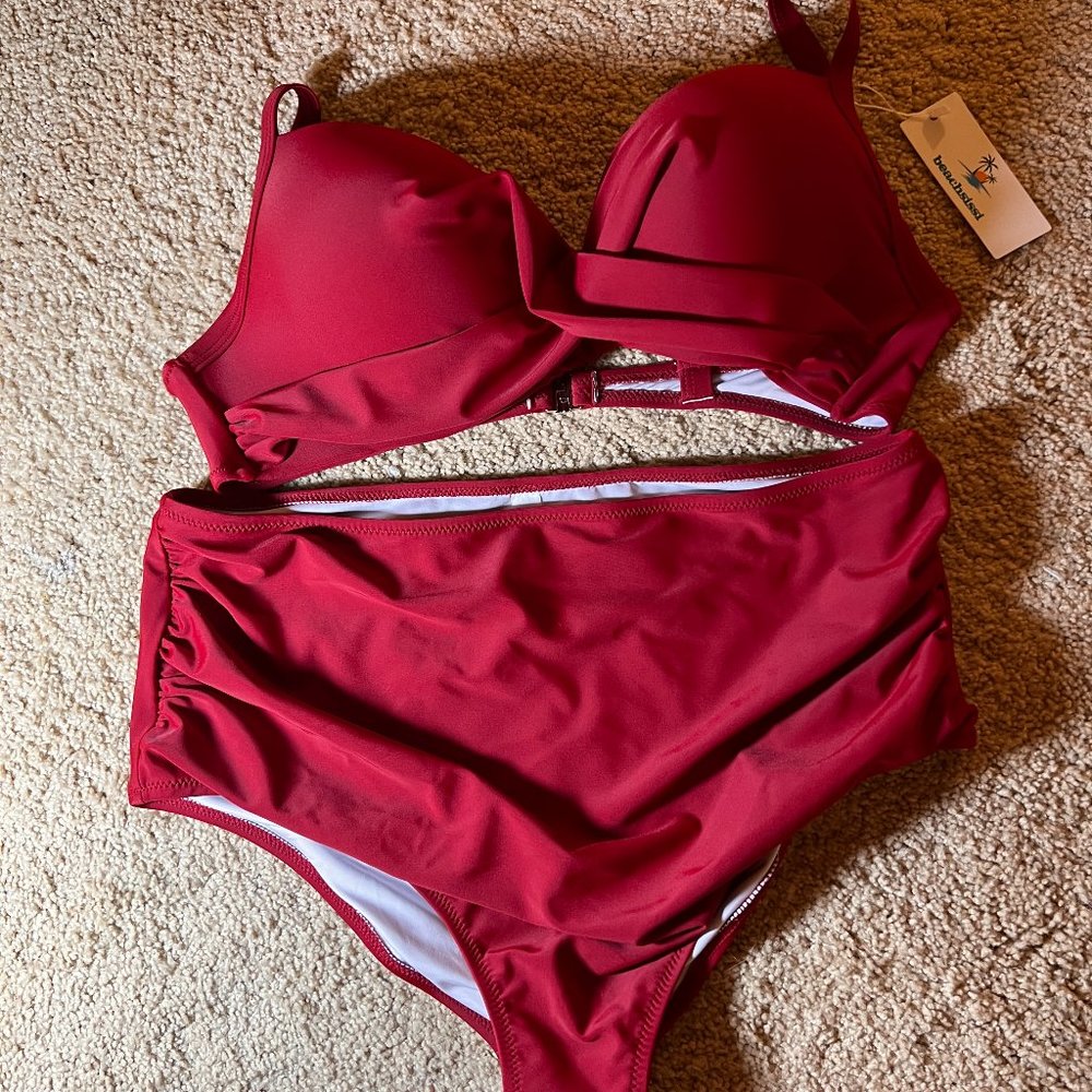 Beachsissi Bikini XL  NWT Red